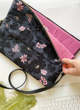 Load image into Gallery viewer, Custodia per Laptop 13’’ / 14’’ / 15’’ (con tracolla e tasca esterna) - Hydrony