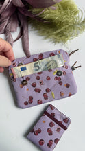 Carica l'immagine nel visualizzatore di Gallery, Pocket Pochette con tasca (Mini) - Ciliegie Lilla
