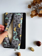 Load image into Gallery viewer, Astucc-iaiami (standard) - Geonetrica Grey