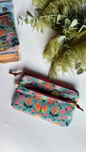 Carica l'immagine nel visualizzatore di Gallery, Pocket Pochette con tasca (Mini) - Scoiattoli