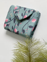 Carica l'immagine nel visualizzatore di Gallery, Le Petit - Magnolie e libellule