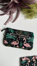 Carica l'immagine nel visualizzatore di Gallery, Pocket Pochette (Mini) + Porta Tessere - Fenicotteri