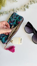 Carica l'immagine nel visualizzatore di Gallery, Astuccio trapuntato (Porta occhiali) - Libellule