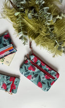Carica l'immagine nel visualizzatore di Gallery, Pocket Pochette con tasca (Mini) - Papaveri e soffioni