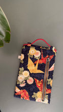 Carica l'immagine nel visualizzatore di Gallery, Astuccio porta cellulare - Origami (Nippori)