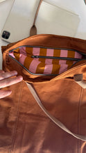 Load image into Gallery viewer, Tote Bag Tamalito - Terracotta /Cammello & rosa (Stripes)