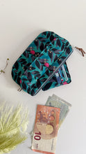 Carica l'immagine nel visualizzatore di Gallery, Pocket Pochette con tasca (Maxi) - Libellule