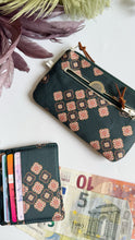 Carica l'immagine nel visualizzatore di Gallery, Pocket Pochette con tasca (Mini) - Mattonelle Verdi