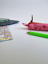 Carica l'immagine nel visualizzatore di Gallery, Astuccio Birillo - Rosa Pois