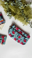 Carica l'immagine nel visualizzatore di Gallery, Pocket Pochette con tasca (Maxi) - Papaveri e Soffioni (interno verde)