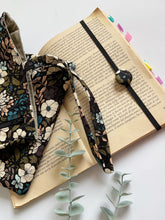 Carica l'immagine nel visualizzatore di Gallery, Custodia per libri (Maxi) - FLOWER HARVEST