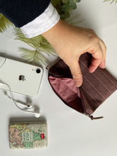 Carica l'immagine nel visualizzatore di Gallery, Pochette  - Lines Purple