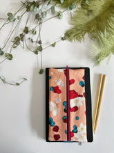 Carica l'immagine nel visualizzatore di Gallery, Astucci-iaiami (standard) - Lamponi e Mirtilli