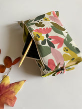Carica l'immagine nel visualizzatore di Gallery, Custodia per libri (Maxi) - Foresta White