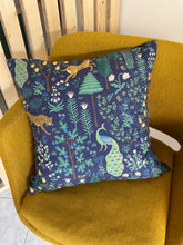 Carica l'immagine nel visualizzatore di Gallery, Fodera per cuscino - Menagerie Navy