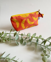 Load image into Gallery viewer, Astuccio portacavi del telefono - Banane