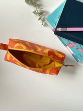 Carica l'immagine nel visualizzatore di Gallery, Astuccio cubotto - Banane