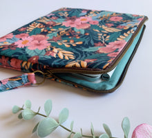 Load image into Gallery viewer, Custodia per Tablet/iPad (senza tasche) - Hawaii