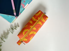 Carica l'immagine nel visualizzatore di Gallery, Astuccio cubotto - Banane