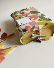 Carica l'immagine nel visualizzatore di Gallery, Custodia per libri (Maxi) - Foresta White