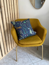 Carica l'immagine nel visualizzatore di Gallery, Fodera per cuscino - Menagerie Navy