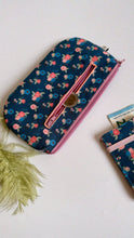 Carica l&#39;immagine nel visualizzatore di Gallery, Pocket Pochette (Maxi) - Petit Cottage
