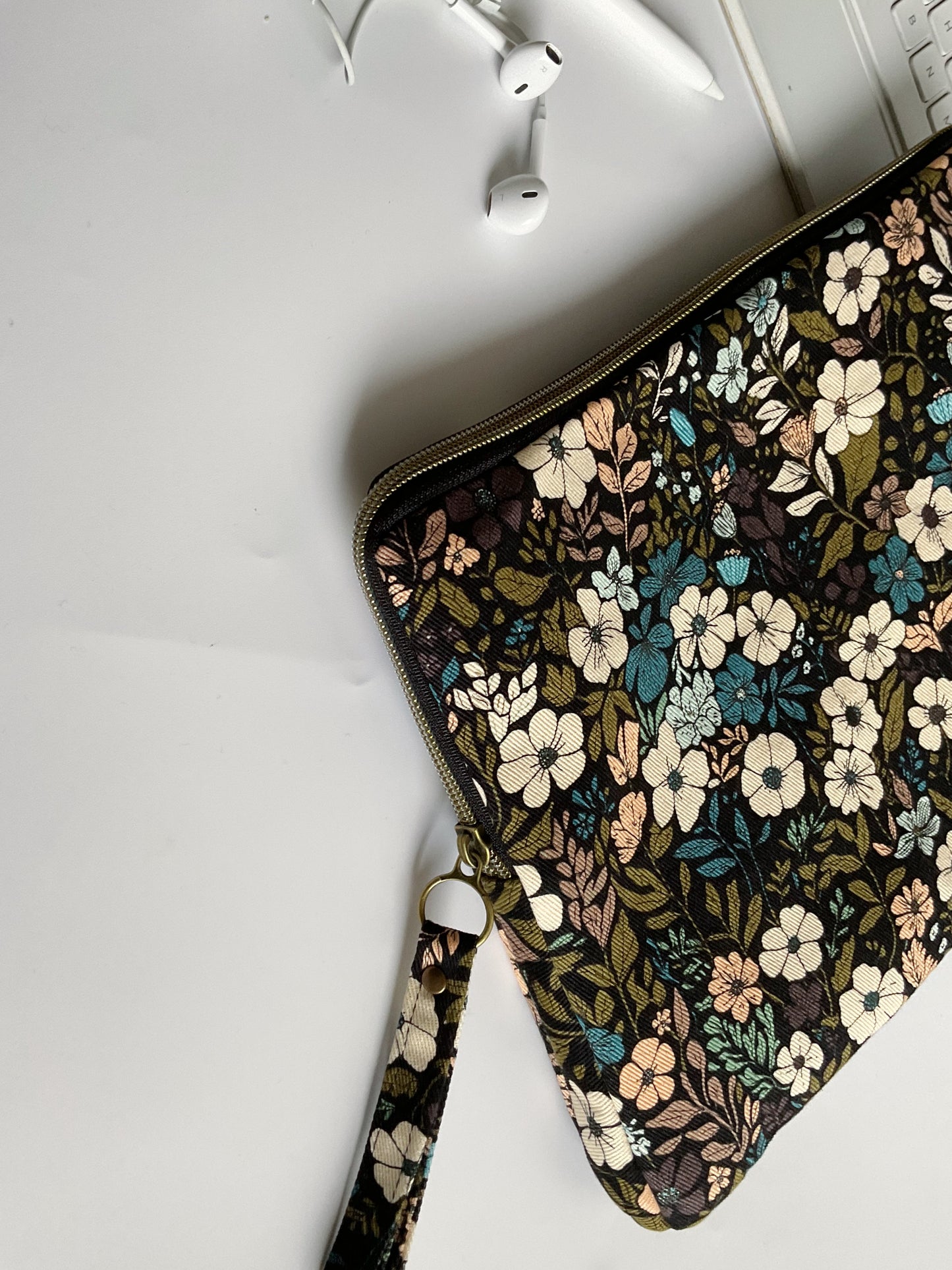 Custodia per Tablet/iPad (senza tasche) - Flower Harwest