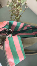 Carica l'immagine nel visualizzatore di Gallery, Moon Bag - verde militare/righe rosa e verdi (Stripes)
