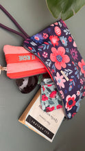 Carica l'immagine nel visualizzatore di Gallery, Gocce pochette Media (idrorepellente) - Fiori

