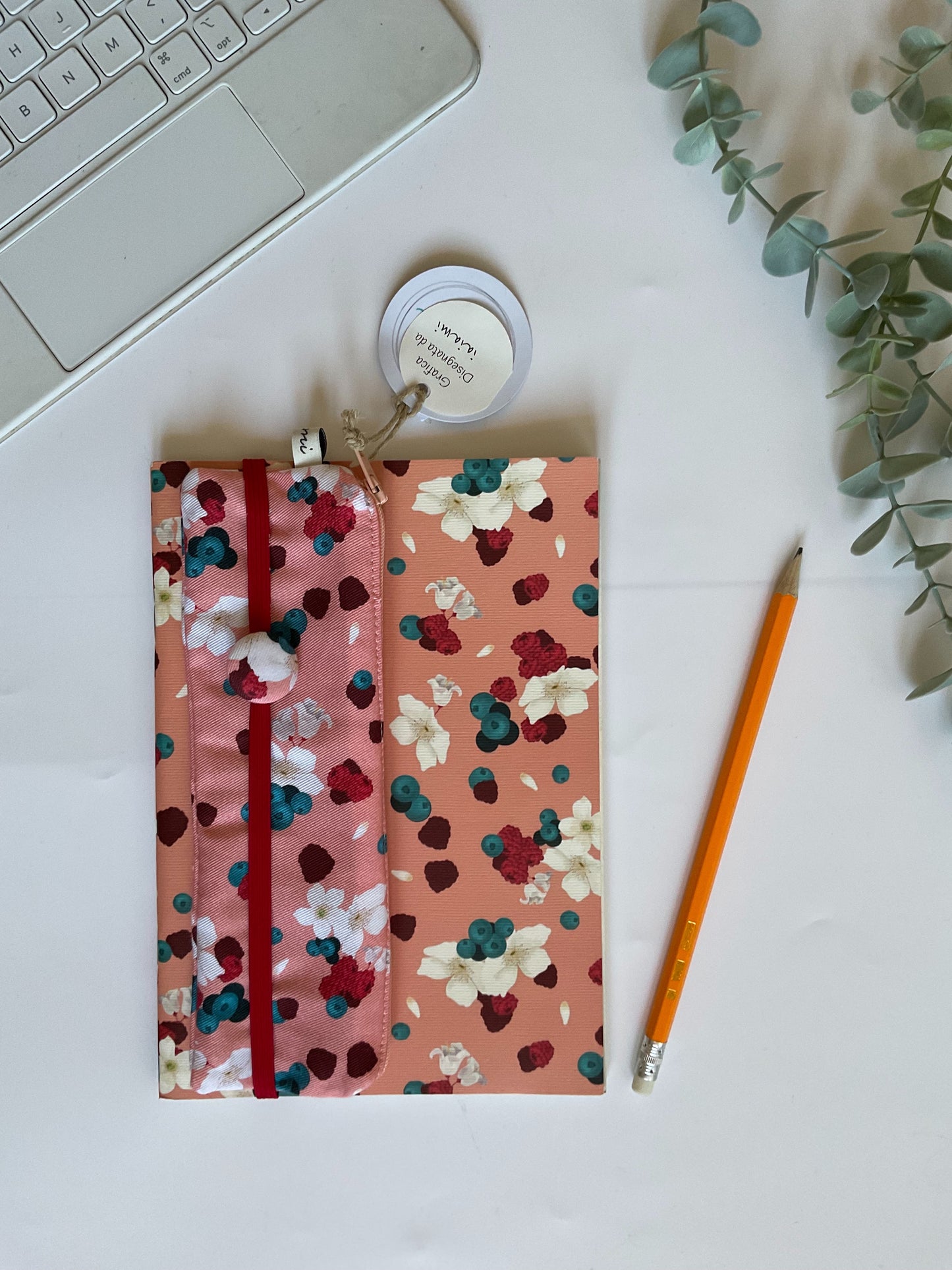 Quaderno A5 + Segnalibro + Astuccio Mini (Lamponi e Mirtilli)