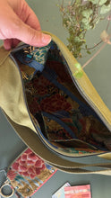 Carica l'immagine nel visualizzatore di Gallery, Moon Bag - verde acido /Airone (Nippori)
