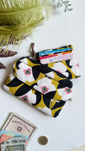 Load image into Gallery viewer, Pocket Pochette con tasca (Mini) - Margherite grandi
