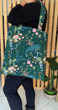 Carica l&#39;immagine nel visualizzatore di Gallery, Shopper Bag - Menagerie Green
