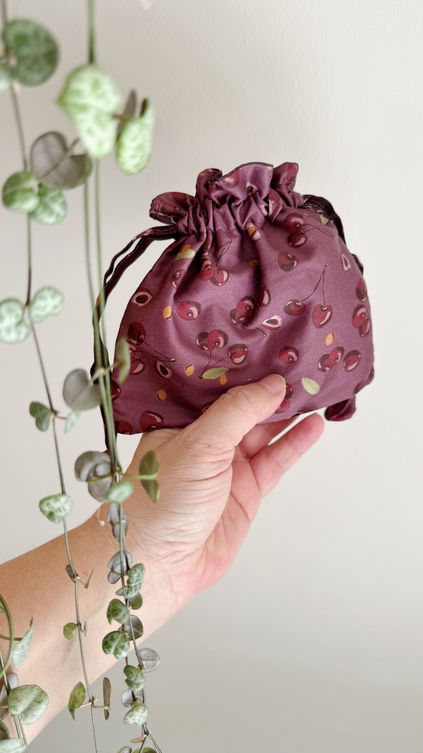 Set Nuvola (Sleep Mask + Sacchetto) - ciliegie Malva