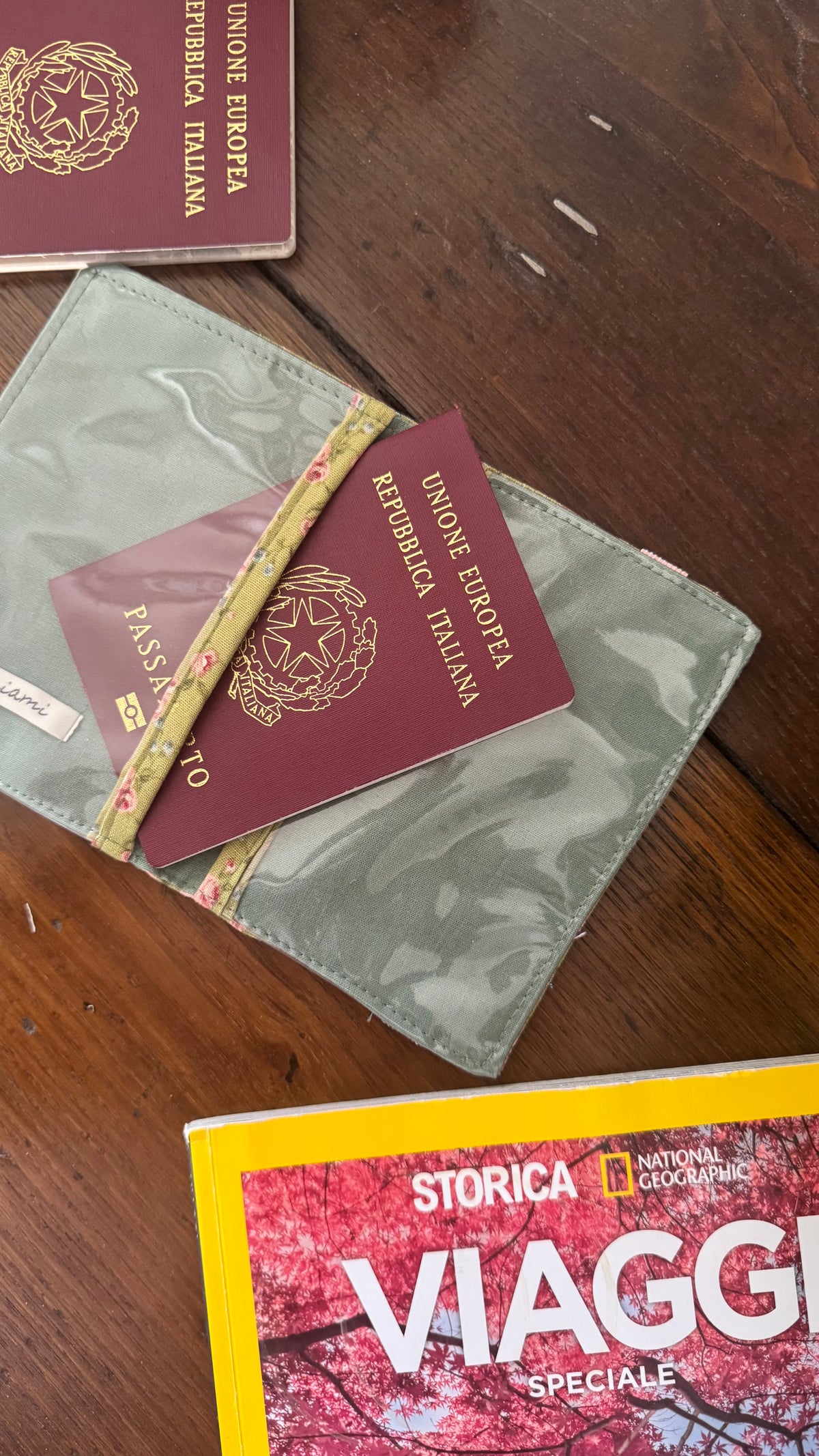 Porta Passaporto -  Fiorellini Verde (Hanbok)