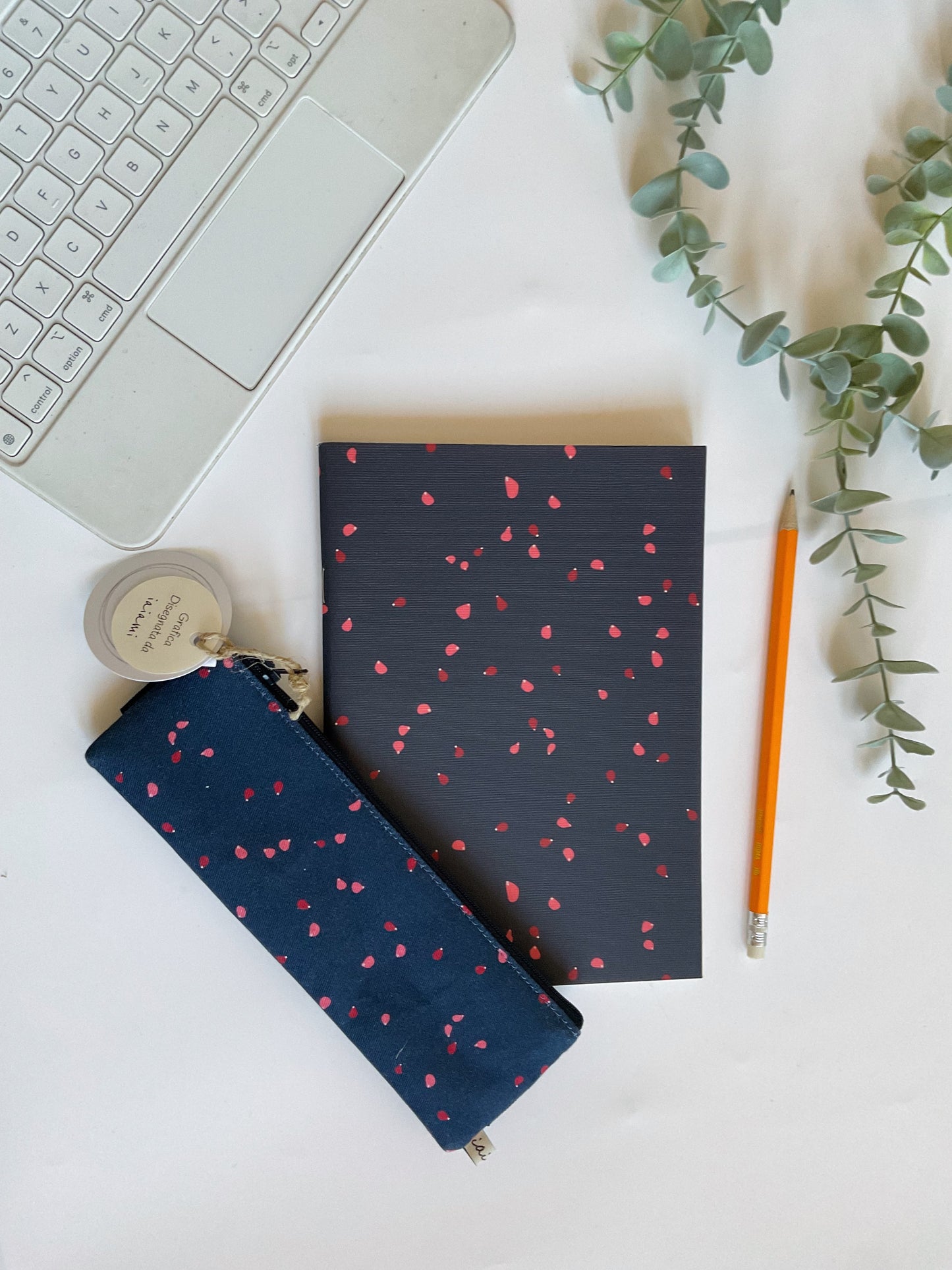 Quaderno A5 + Astuccio Mini con elastico (Chicchi)