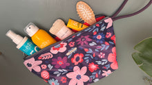 Carica l'immagine nel visualizzatore di Gallery, Gocce Pochette Maxi (idrorepellente) - Fiori
