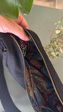 Carica l'immagine nel visualizzatore di Gallery, Moon Bag - nera /Airone (Nippori)
