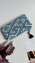 Carica l&#39;immagine nel visualizzatore di Gallery, Pochette Mini - Geometrica blue
