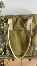 Carica l'immagine nel visualizzatore di Gallery, Tote Bag Tamalito - Verde Acido /  Dragon (Nippori)
