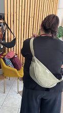 Load image into Gallery viewer, Moon Bag - verde militare/righe rosa e verdi (Stripes)
