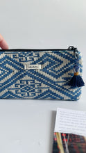 Carica l&#39;immagine nel visualizzatore di Gallery, Pochette Mini - Geometrica blue double face
