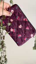 Carica l&#39;immagine nel visualizzatore di Gallery, Pochette Morbidissima (trapuntata) - Fragole
