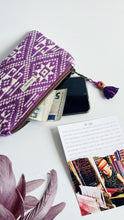 Carica l&#39;immagine nel visualizzatore di Gallery, Pochette Mini - Geometrica viola
