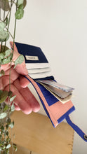 Carica l'immagine nel visualizzatore di Gallery, Komono - Indaco &amp; Rosa (Stripes)
