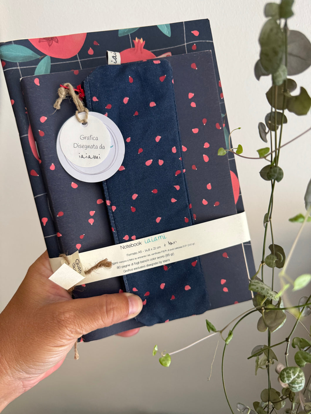 Pacchetto Quaderno Maxi + A5 + Astuccio - chicchi di melograno