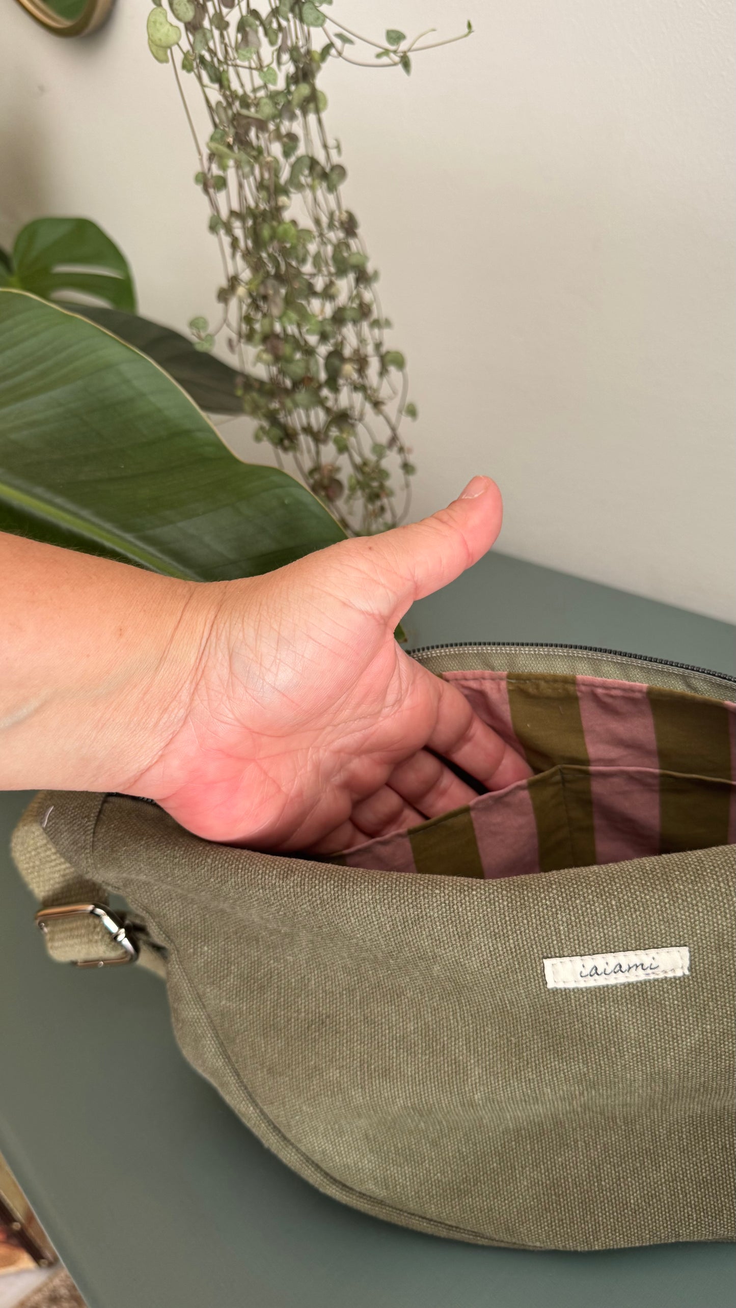 Moon Bag - verde militare/righe rosa e verdi (Stripes)