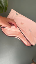 Carica l'immagine nel visualizzatore di Gallery, Gocce pochette Media (idrorepellente) - Arcobaleno
