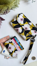 Load image into Gallery viewer, Pocket Pochette con tasca (Mini) - Margherite grandi
