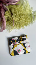 Load image into Gallery viewer, Pocket Pochette (Mini) + Porta Tessere - Margherite Grandi
